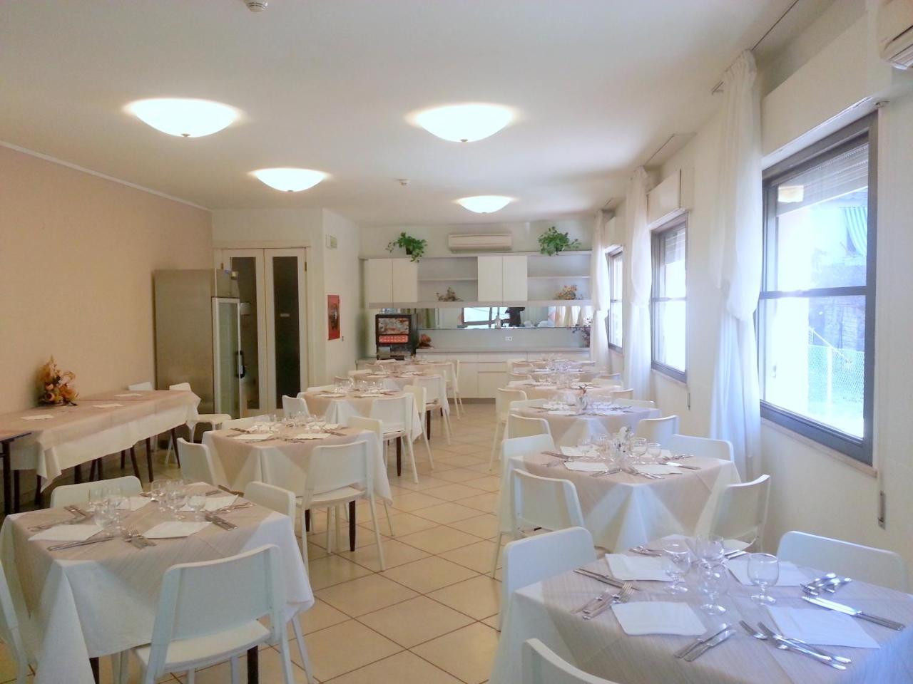 Hotel La Bella Vita Rimini Exterior photo